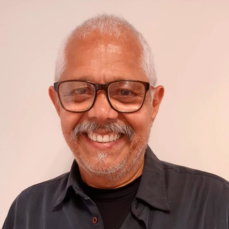 Fernando Ron - Asociación Social Flor de mayo